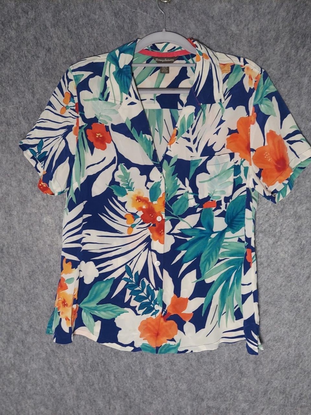Tommy Bahama 100% Silk Pink Hibiscus Button Down Resort Wear Hawaiian Shirt XS